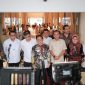 Menekraf Teuku Riefky Harsya dan Menko PMK Abdul Muhaimin Iskandar bahas pemanfaatan DTSEN untuk kebijakan yang lebih efektif dan percepatan penanggulangan kemiskinan.