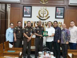 Kajati Sumut Terima Audiensi DPRD Bahas Peraturan Daerah